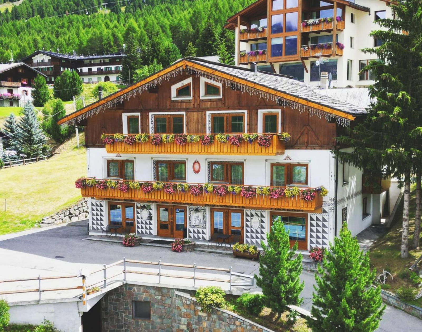 Hotel Duc De Rohan Livigno Exteriör bild